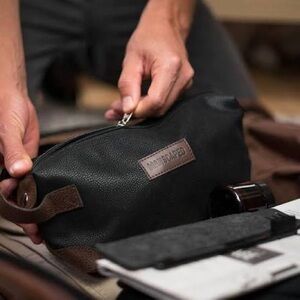 NWT MANSCAPED The Shed Toiletry Bag Travel Storage Grooming Compact Black Brown